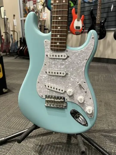 Store Special Product - Fender - CORY WONG STRAT RW DAPHNE BLUE
